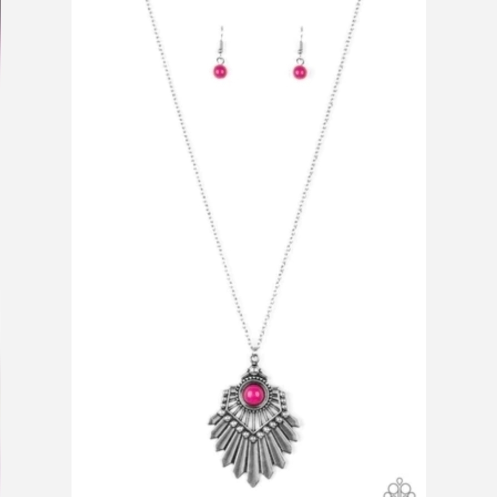 Inde-Pendant Idol Pink Necklace New